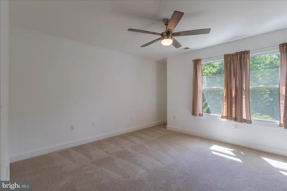 5202 CHASE LANE Midland, VA 22728