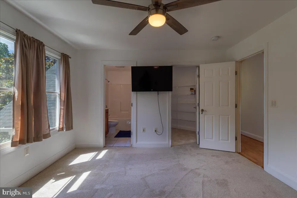 5202 CHASE LANE Midland, VA 22728