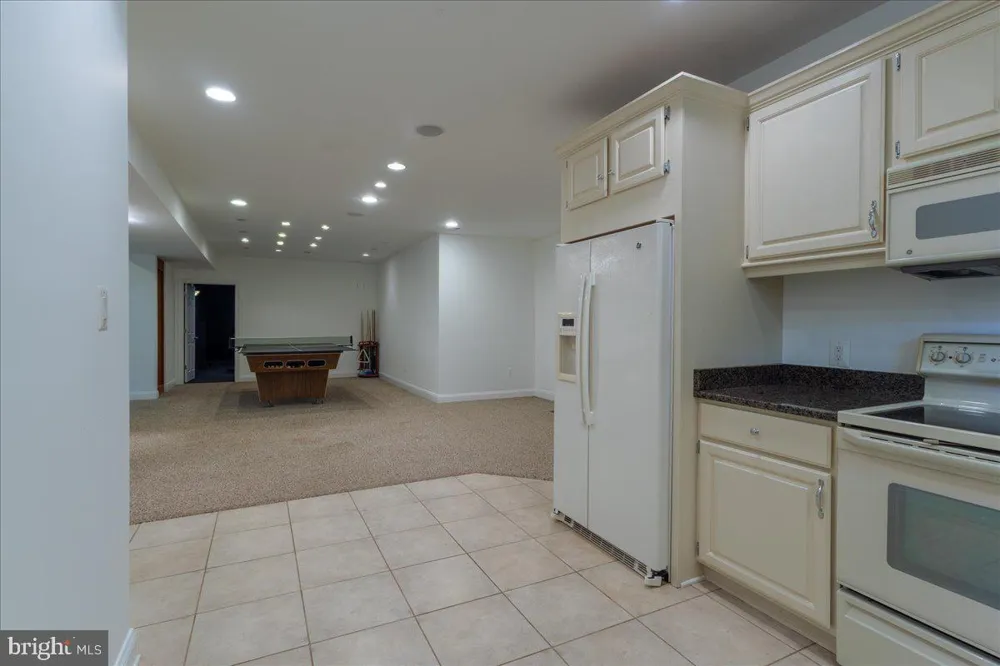 5202 CHASE LANE Midland, VA 22728