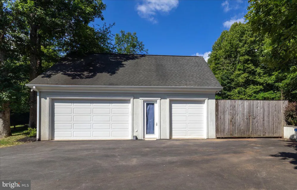 5202 CHASE LANE Midland, VA 22728