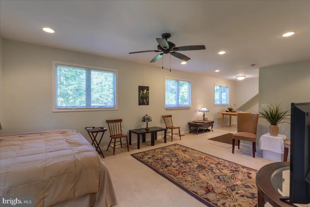 5202 CHASE LANE Midland, VA 22728