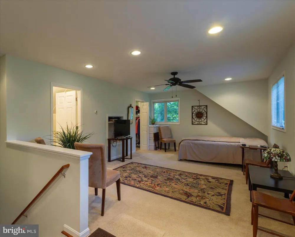 5202 CHASE LANE Midland, VA 22728