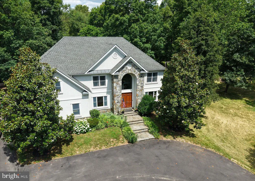5202 CHASE LANE Midland, VA 22728