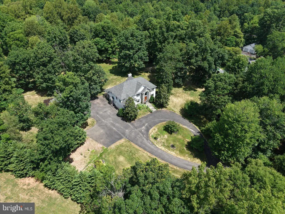 5202 CHASE LANE Midland, VA 22728