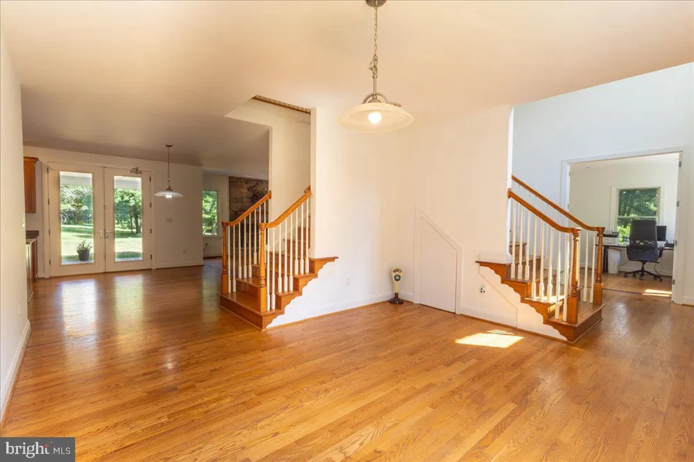 5202 CHASE LANE Midland, VA 22728