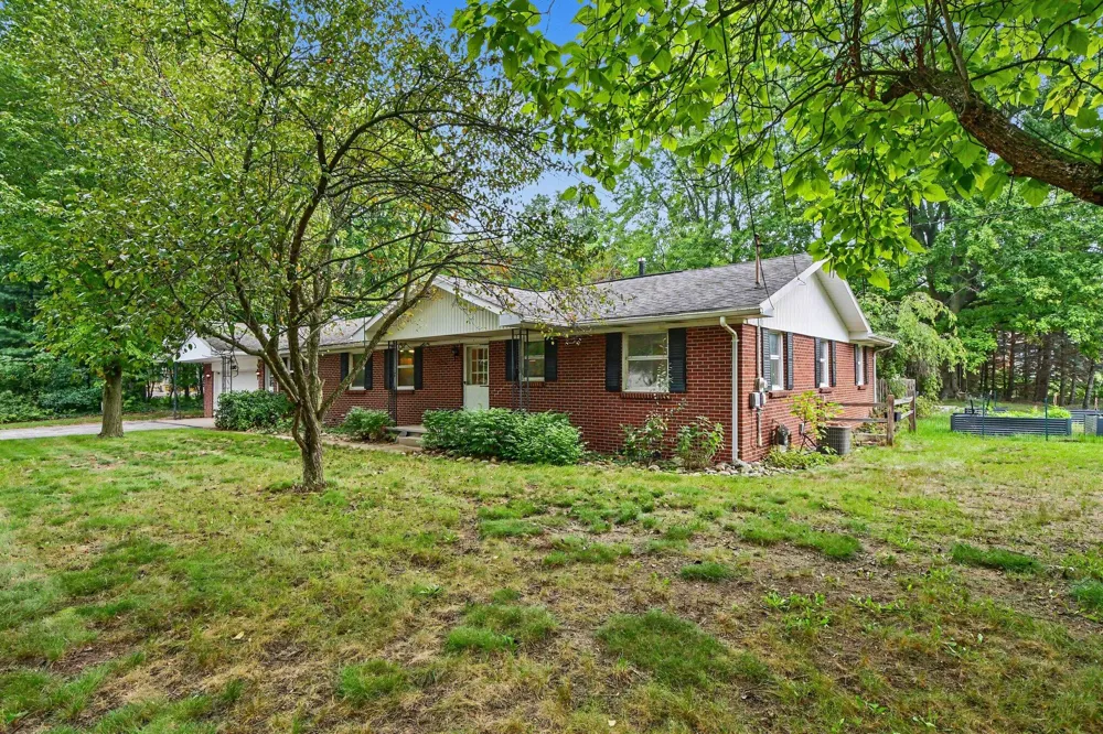 3180 Blackmer Road Ravenna, MI 49451