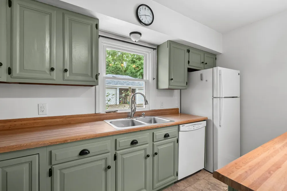 5048 Riverview Drive Cooper Charter Township, MI 49004