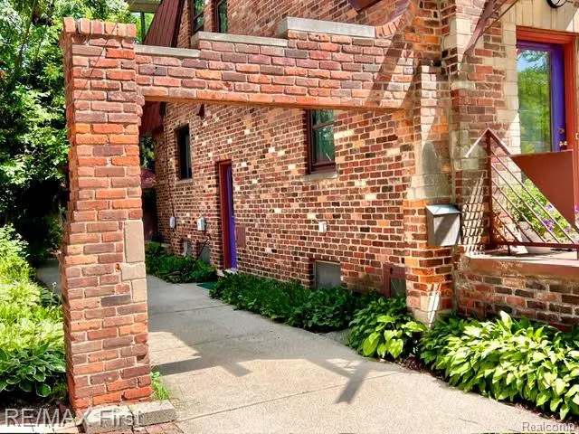 774 W Oakridge Street Ferndale City, MI 48220