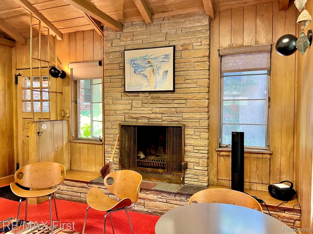 774 W Oakridge Street Ferndale City, MI 48220