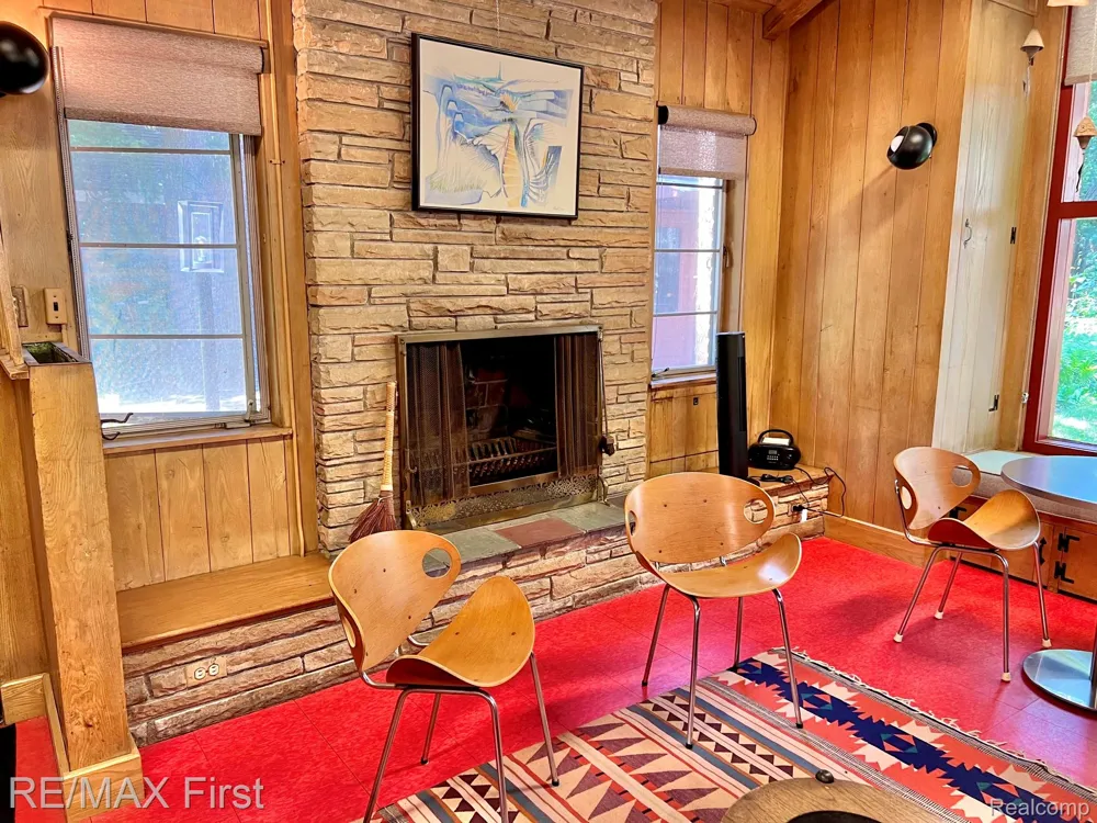 774 W Oakridge Street Ferndale City, MI 48220
