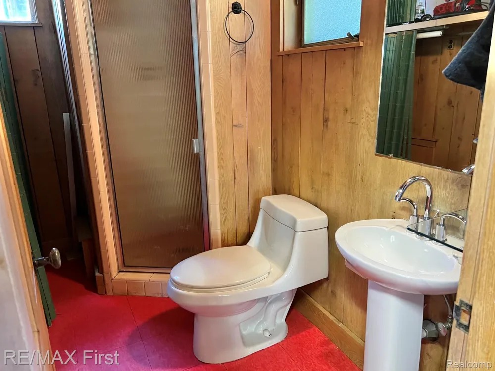 774 W Oakridge Street Ferndale City, MI 48220