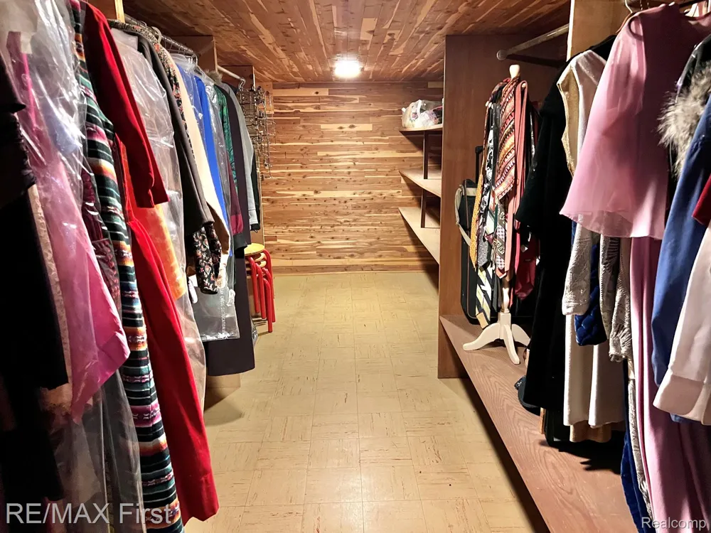 774 W Oakridge Street Ferndale City, MI 48220