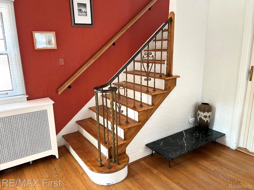 774 W Oakridge Street Ferndale City, MI 48220