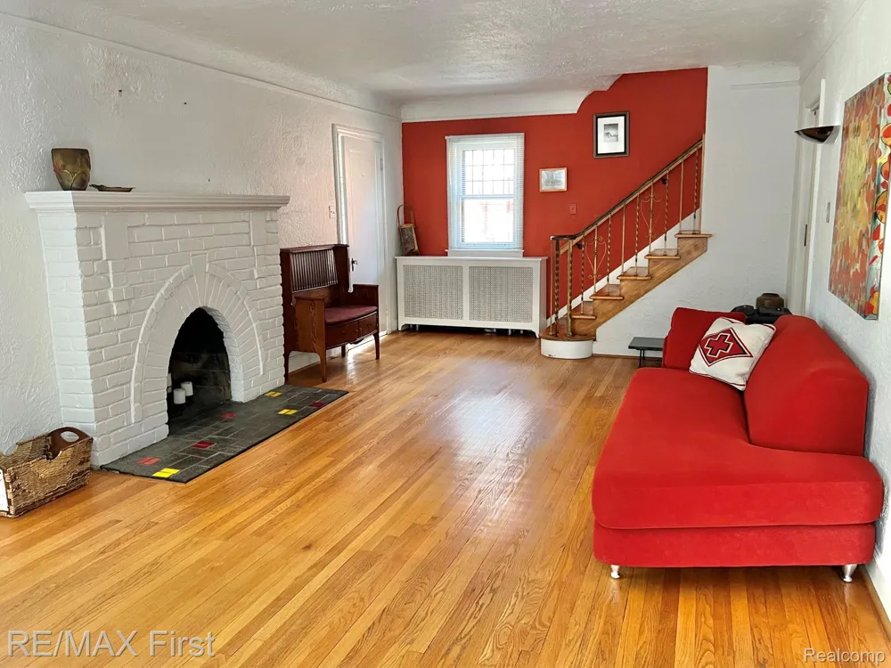 774 W Oakridge Street Ferndale City, MI 48220