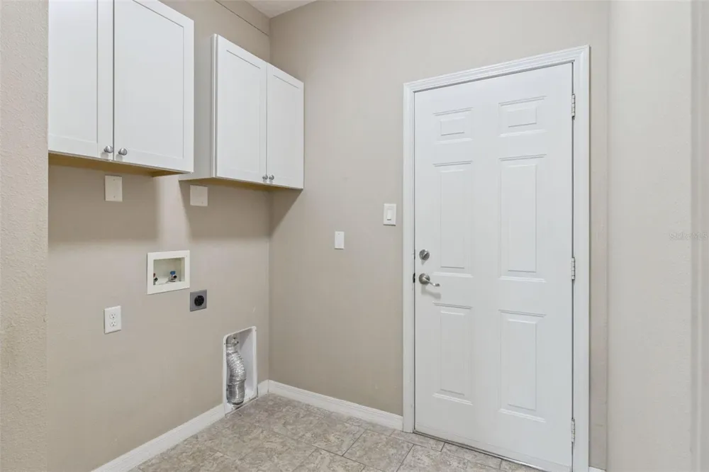 6276 SILVER LAKES DRIVE E Lakeland, FL 33810