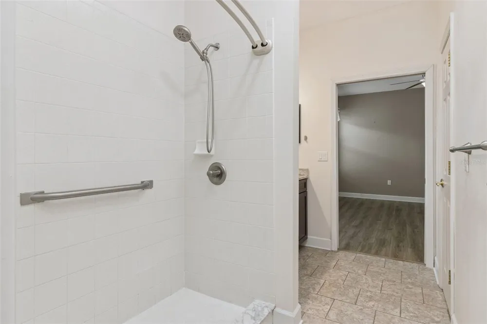 6276 SILVER LAKES DRIVE E Lakeland, FL 33810