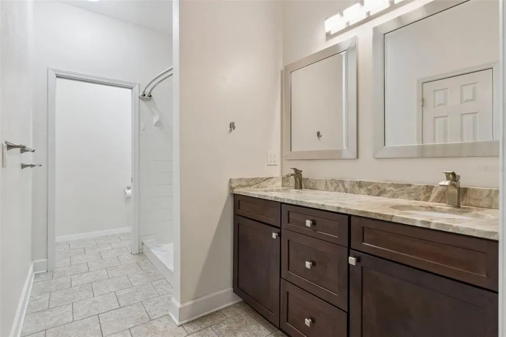 6276 SILVER LAKES DRIVE E Lakeland, FL 33810