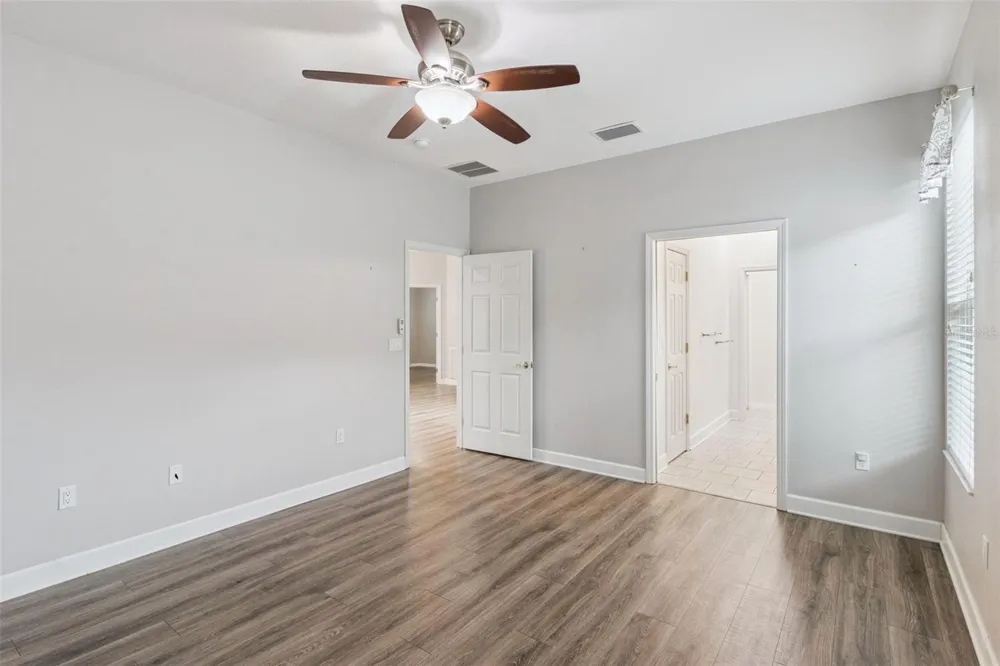 6276 SILVER LAKES DRIVE E Lakeland, FL 33810