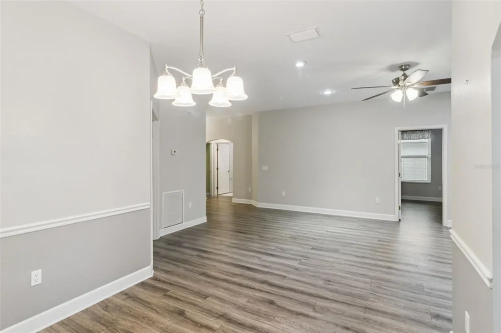 6276 SILVER LAKES DRIVE E Lakeland, FL 33810