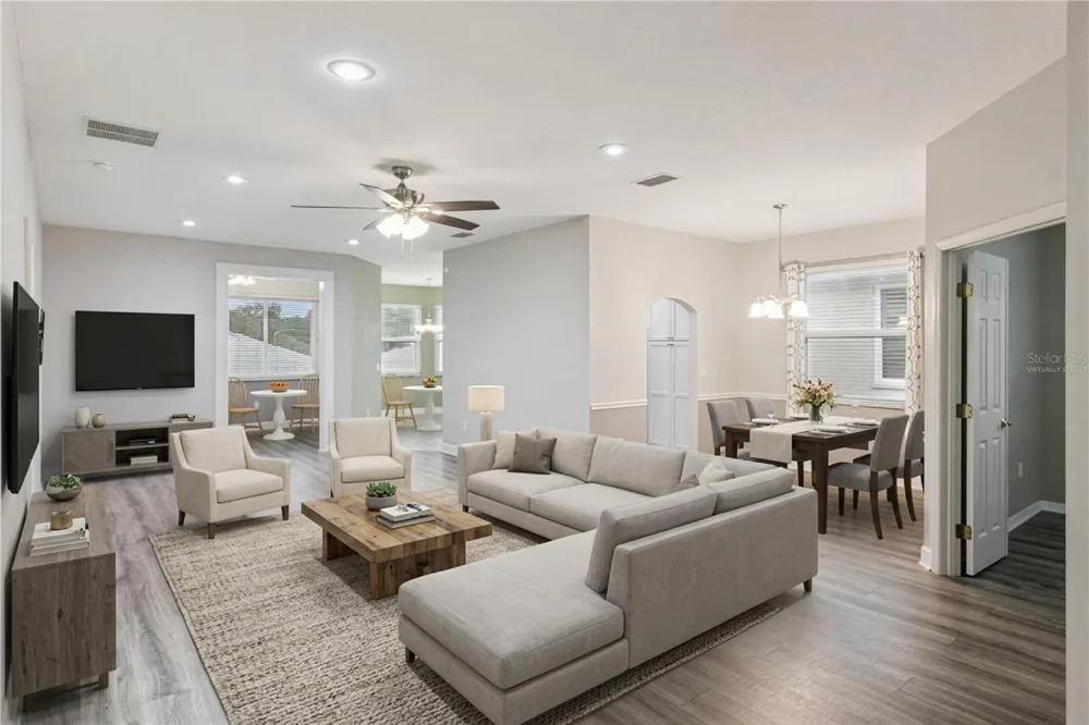 6276 SILVER LAKES DRIVE E Lakeland, FL 33810