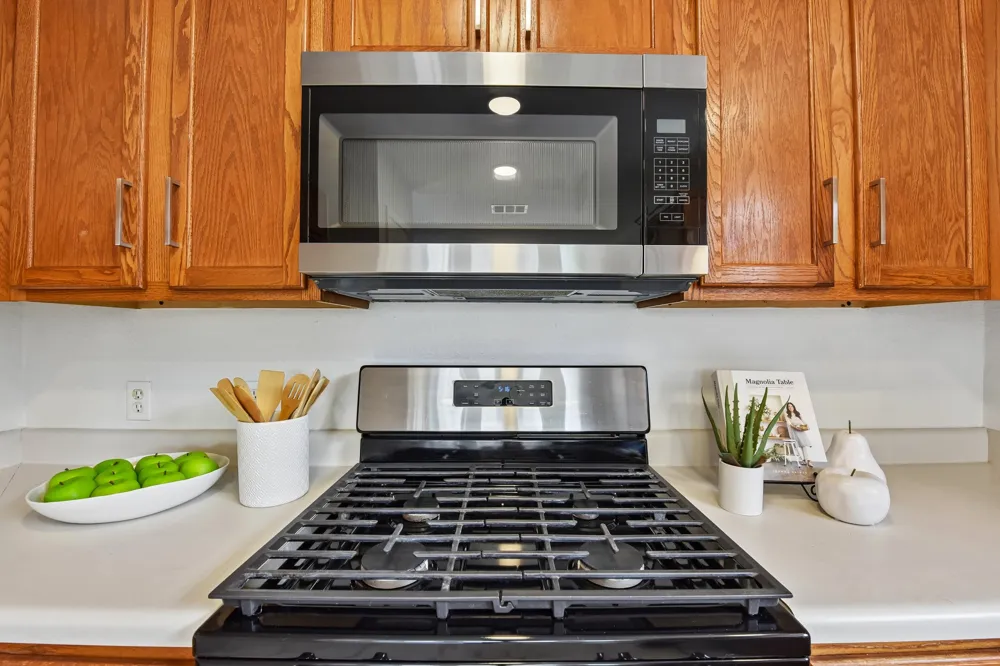 3608 DENEHOE Cove Austin, TX 78725