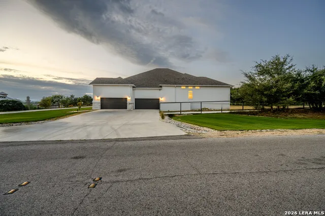 1306 DECANTER DR New Braunfels, TX 78132