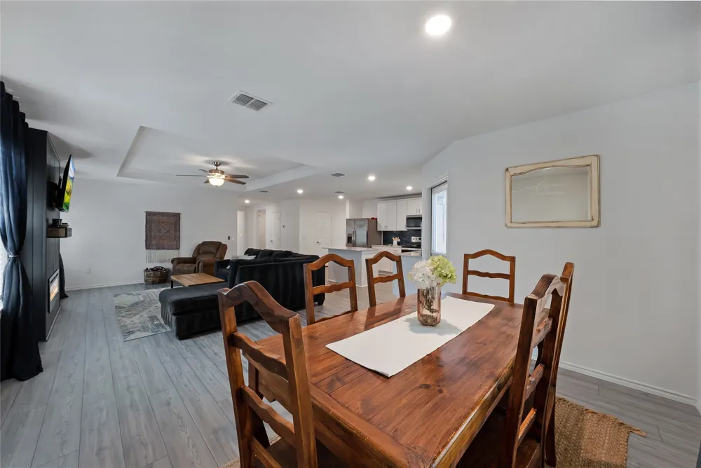 2213 Village Creek Lane Denton, TX 76208