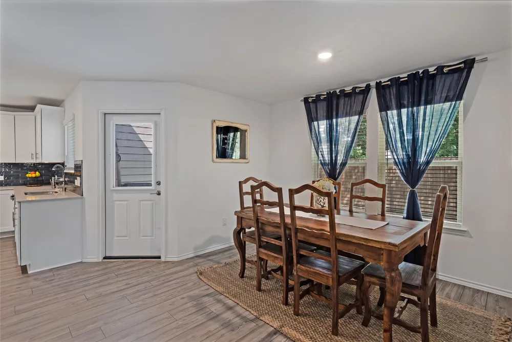 2213 Village Creek Lane Denton, TX 76208