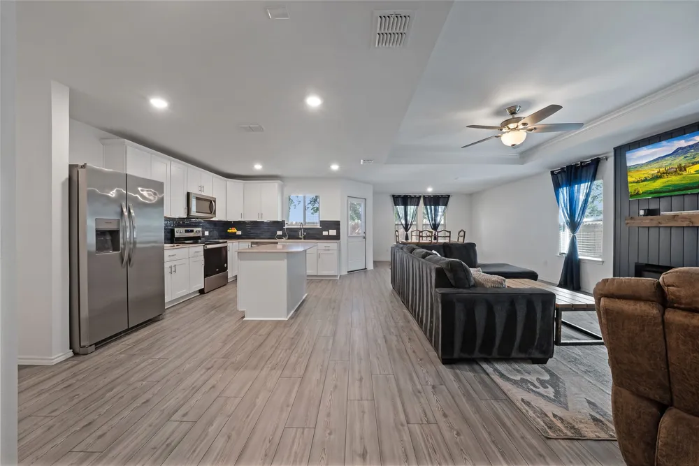 2213 Village Creek Lane Denton, TX 76208