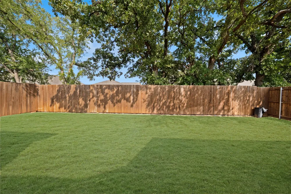 2213 Village Creek Lane Denton, TX 76208