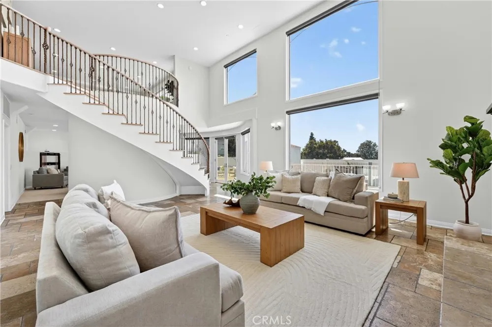 111 Revuelta Court San Clemente, CA 92672