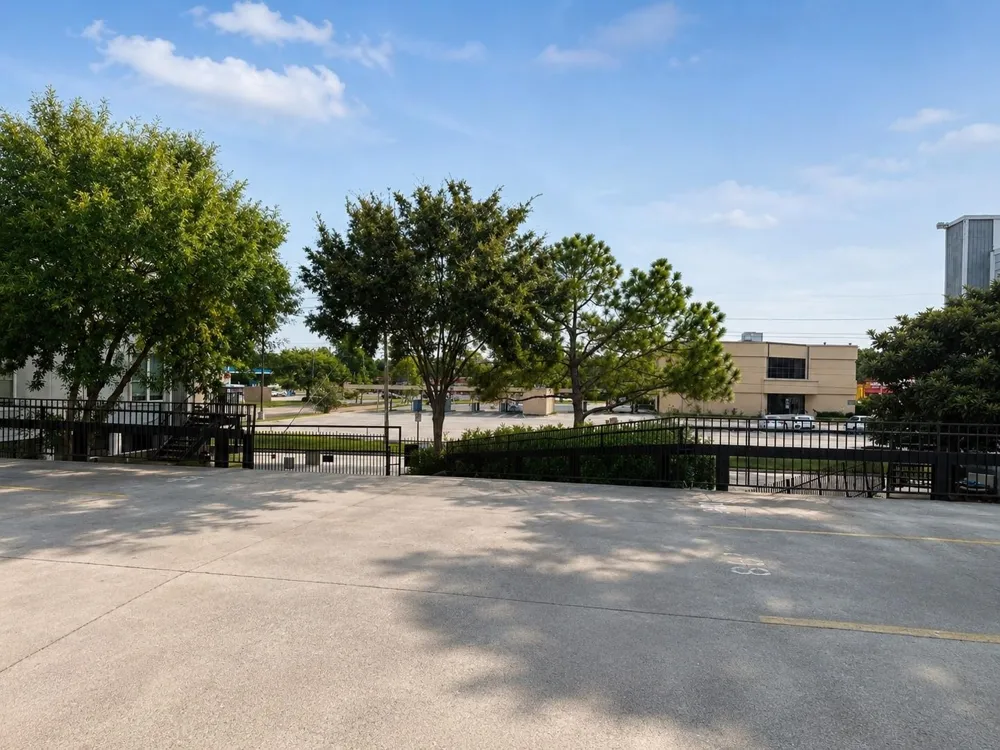 781 Country Place Drive #2032 Houston, TX 77079
