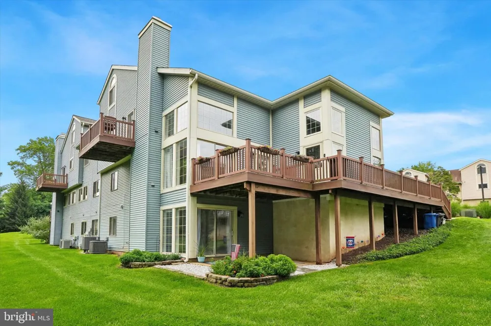 455 BROWN BRIAR CIRCLE Horsham, PA 19044