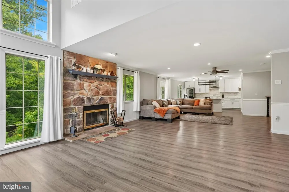 455 BROWN BRIAR CIRCLE Horsham, PA 19044