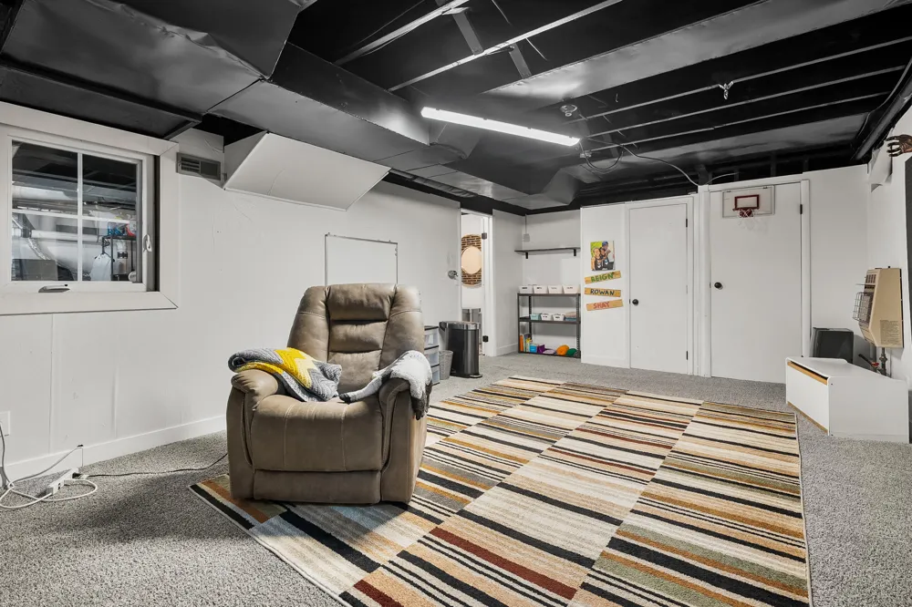 1719 Alamo Avenue Kalamazoo, MI 49006