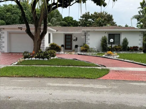 6710 SW 10th Ct
