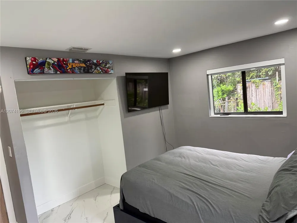 6710 SW 10th Ct North Lauderdale, FL 33068
