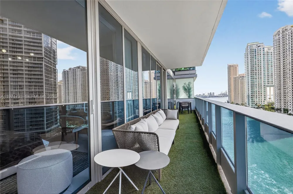 200 Biscayne Boulevard Way #1108 Miami, FL 33131