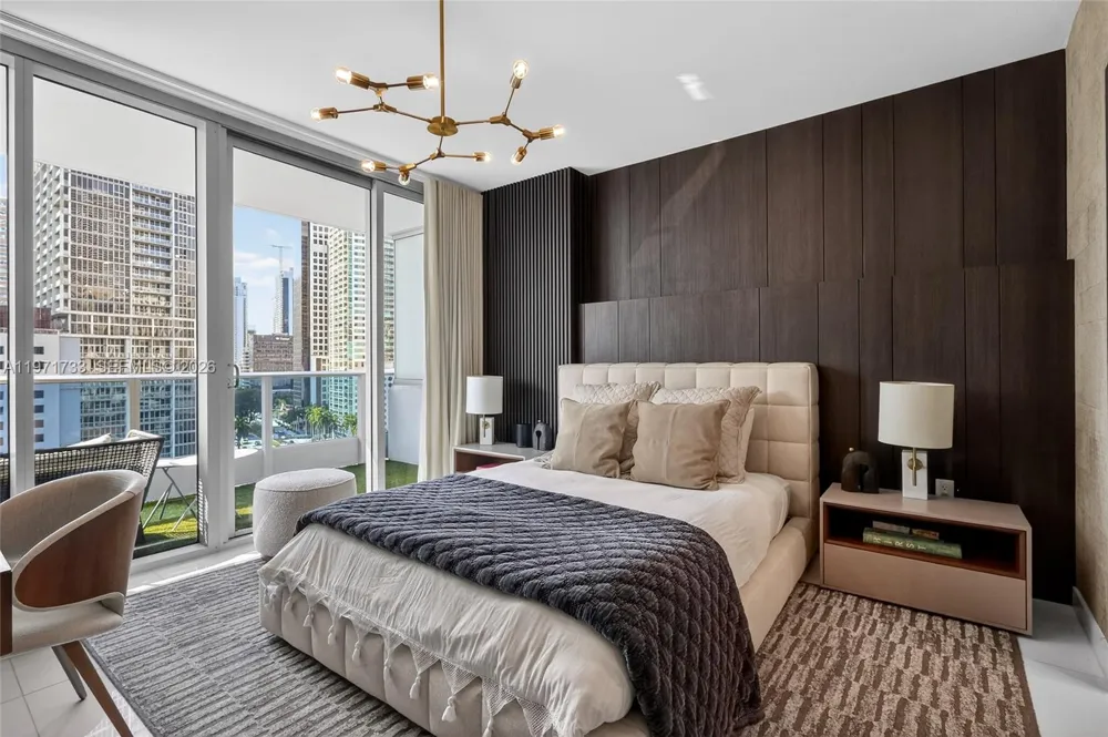 200 Biscayne Boulevard Way #1108 Miami, FL 33131