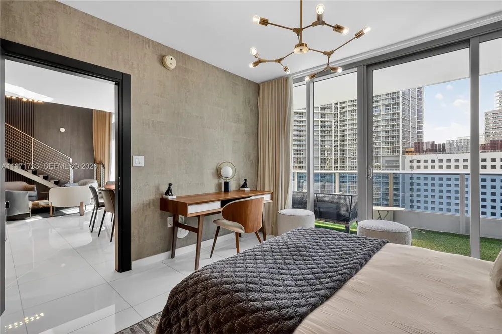 200 Biscayne Boulevard Way #1108 Miami, FL 33131
