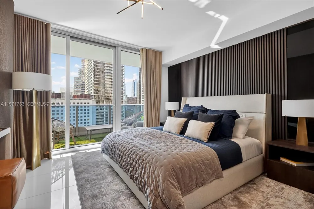 200 Biscayne Boulevard Way #1108 Miami, FL 33131