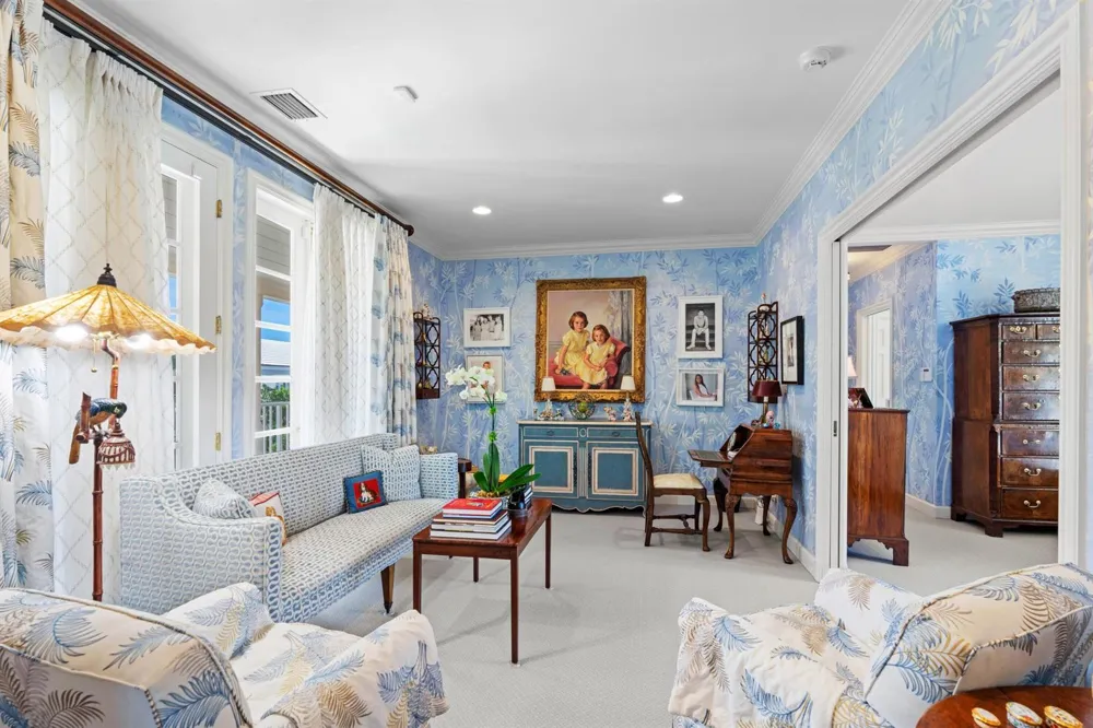 198 Via Marina Palm Beach, FL 33480