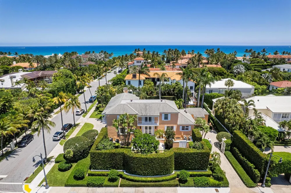 198 Via Marina Palm Beach, FL 33480
