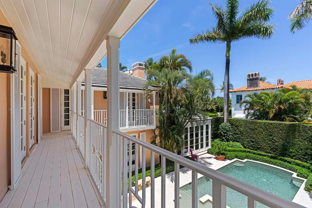 198 Via Marina Palm Beach, FL 33480