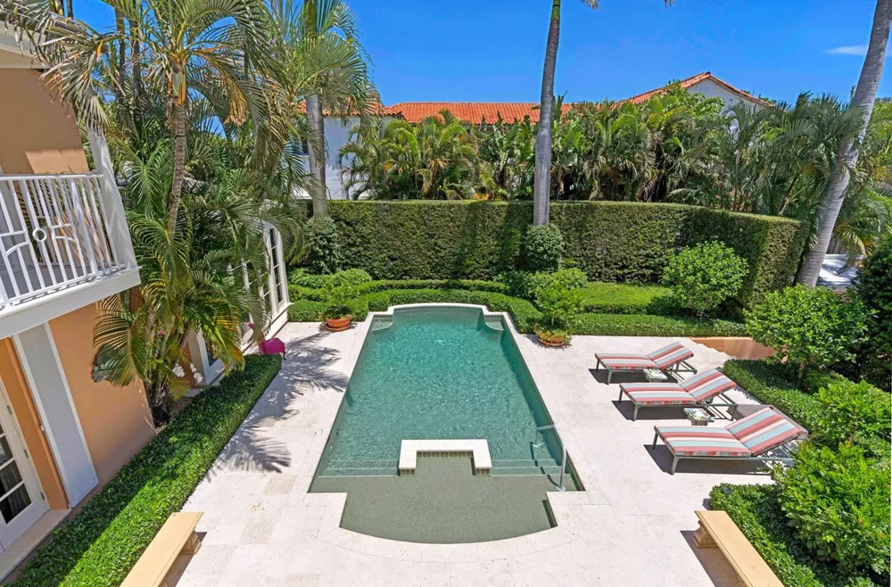 198 Via Marina Palm Beach, FL 33480