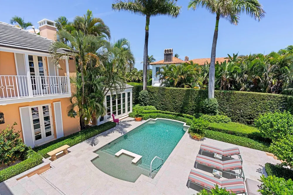 198 Via Marina Palm Beach, FL 33480