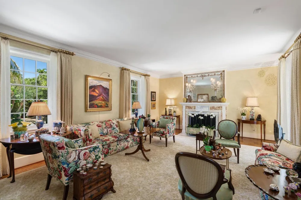 198 Via Marina Palm Beach, FL 33480