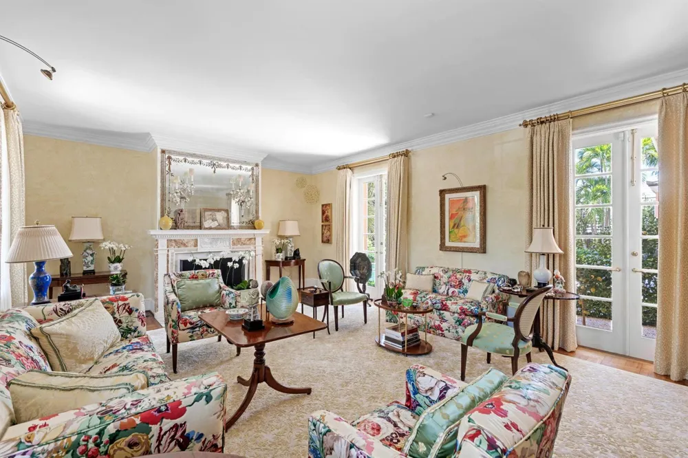 198 Via Marina Palm Beach, FL 33480