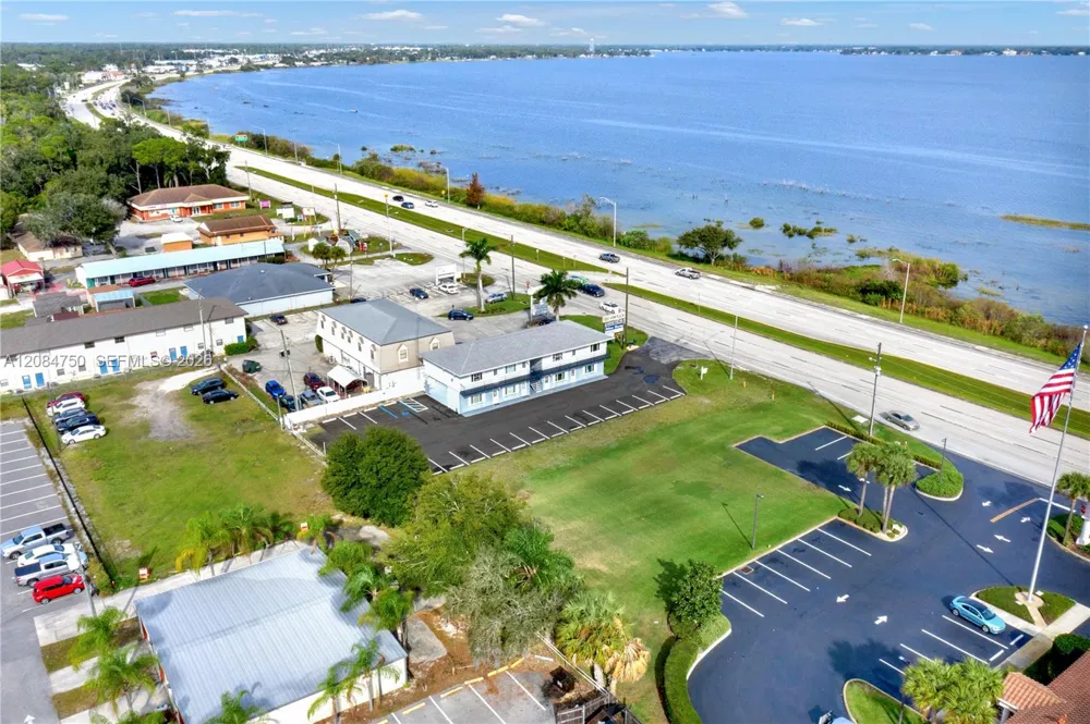 1241 US HWY 27 S Sebring, FL 33870