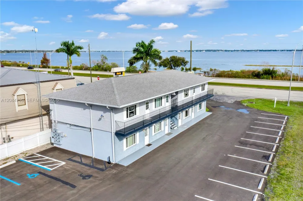 1241 US HWY 27 S Sebring, FL 33870